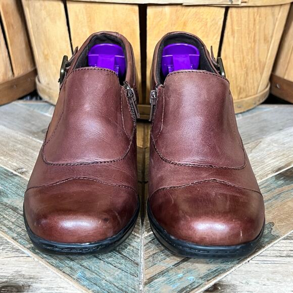 Clarks Bendables Brown Leather Buckle Strap Zip Pump Booties Womens Size 7 - Picture 4 of 12